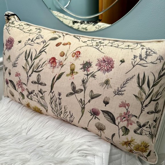 Callisto Home Floral Spring Native Wildflowers Printed Pillow 14 x 24 - Picture 6 of 12